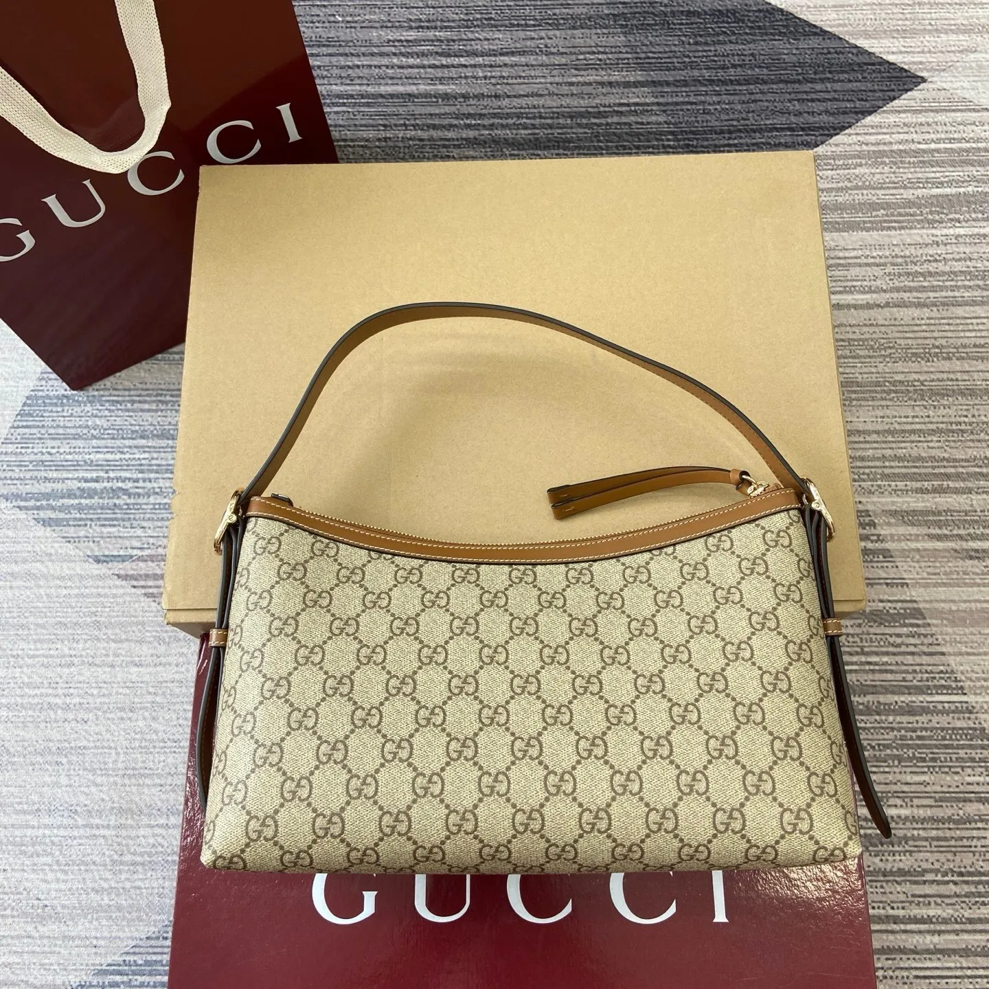 All categories Official website "Brand Women's Bags" Women's Bags 💙 GUCCI 2025 new GUCCI armpit bag