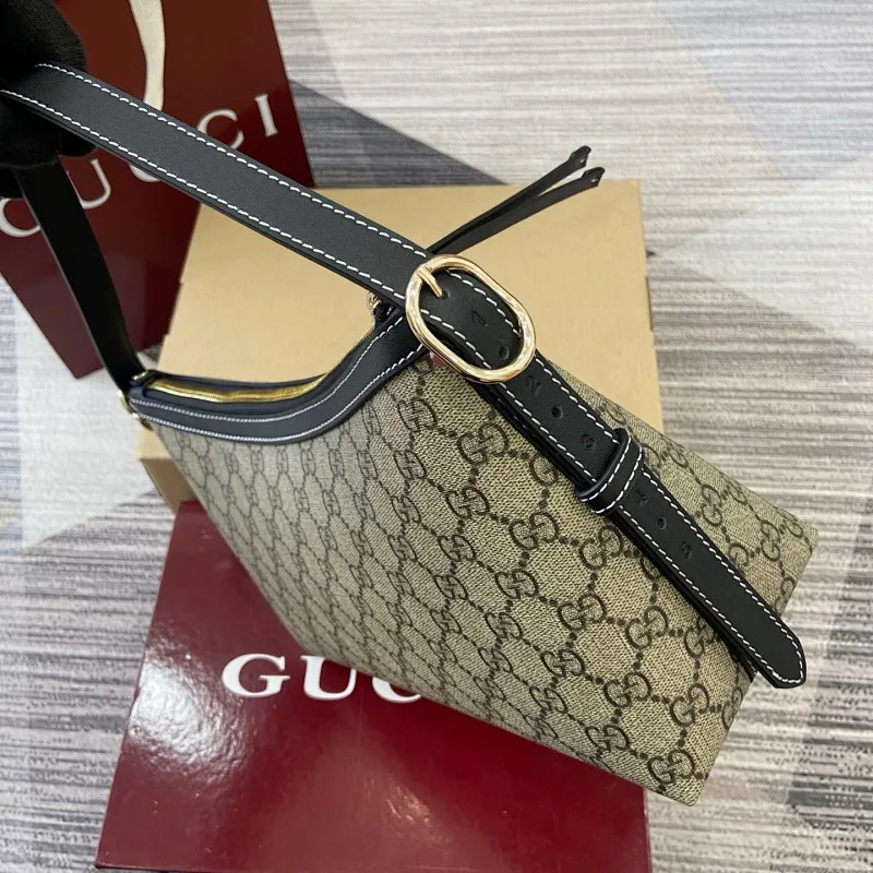 All categories Official website "Brand Women's Bags" Women's Bags 💙 GUCCI 2025 new GUCCI armpit bag