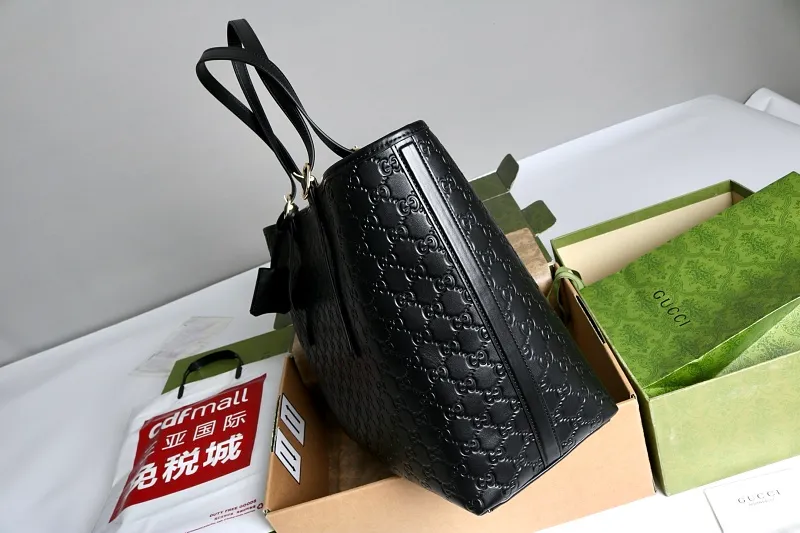 All categories Official website "Brand Women's Bags" Women's Bags 💙 GUCCI 2026 GUCCI new crossbody shoulder bag