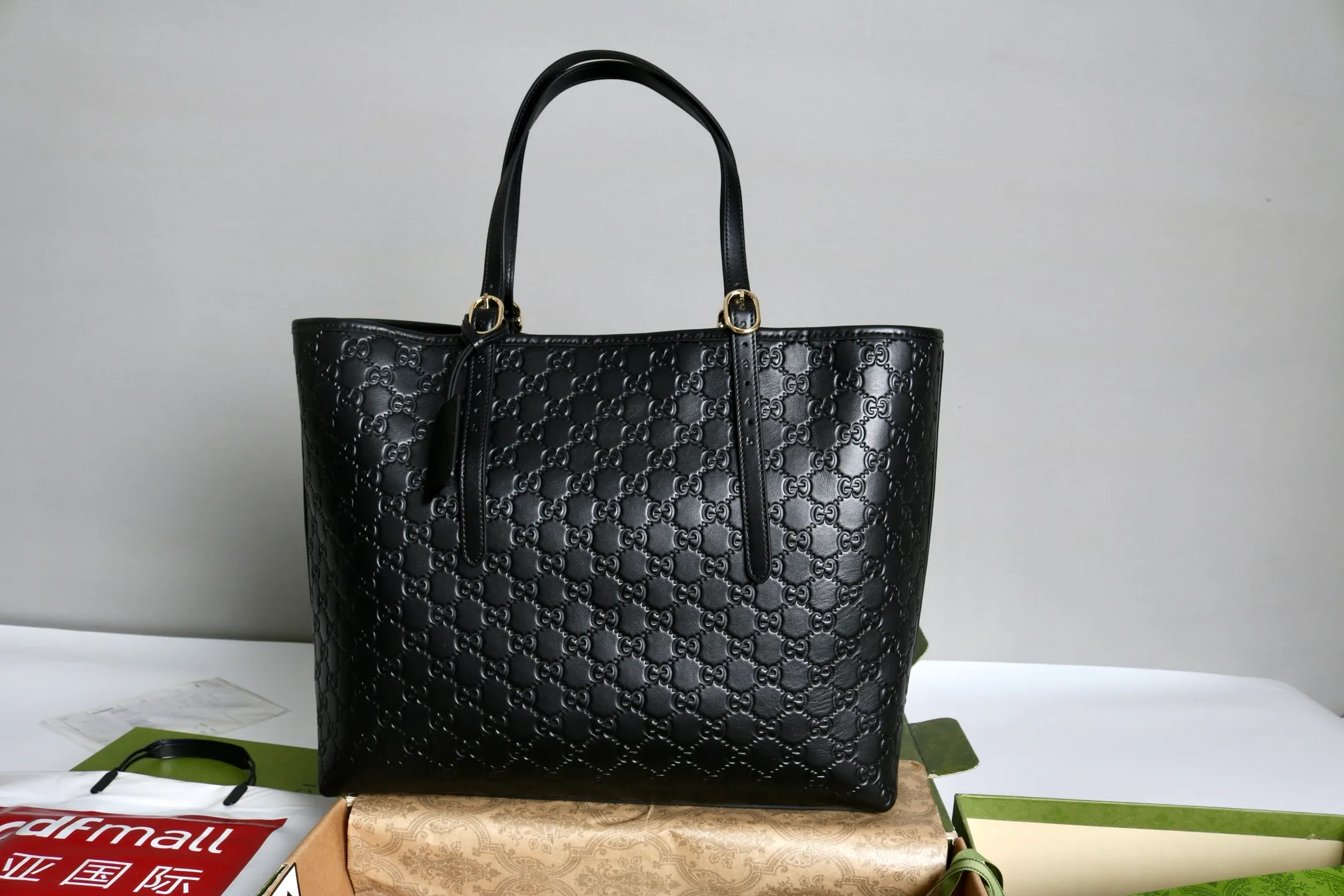 All categories Official website "Brand Women's Bags" Women's Bags 💙 GUCCI 2026 GUCCI new crossbody shoulder bag