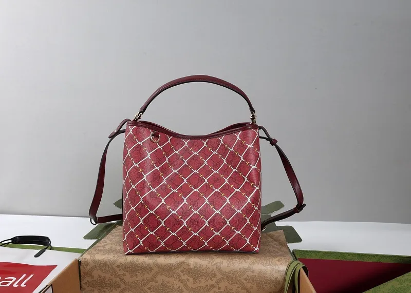 All categories Official website "Brand Women's Bags" Women's Bags 💙 GUCCI 2026 GUCCI new crossbody shoulder bag