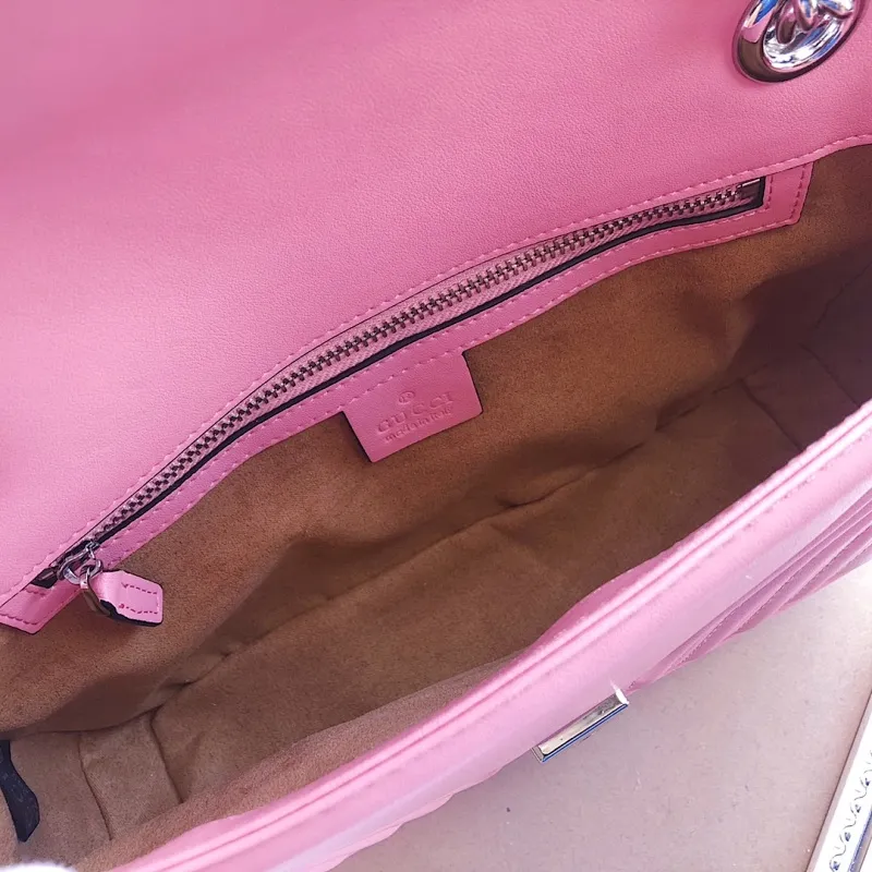 All categories Official website "Brand Women's Bags" Women's Bags 💙 GUCCI Fine imitation Gucci, high imitation Gucci bags, Gucci crossbody bags, 2022 official latest version Gucci crossbody bags, Gucci bag factory, recommended bags, size: 26-15-7CM