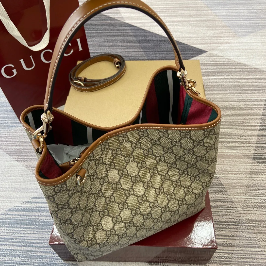 All Categories Official Website "Brand Women's Bags" Women's Bags 💙 GUCCI 2025 New GUCCI Crossbody Bag