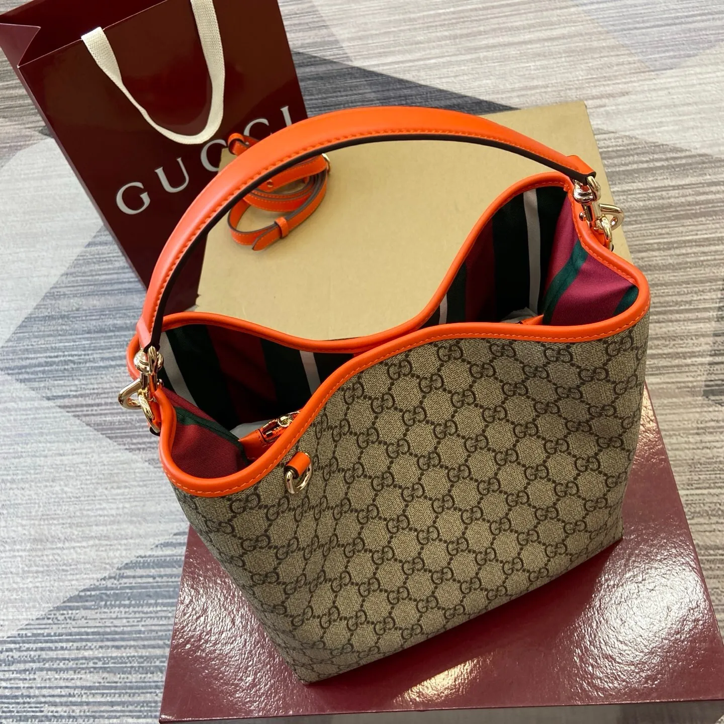 All Categories Official Website "Brand Women's Bags" Women's Bags 💙 GUCCI 2025 New GUCCI Crossbody Bag