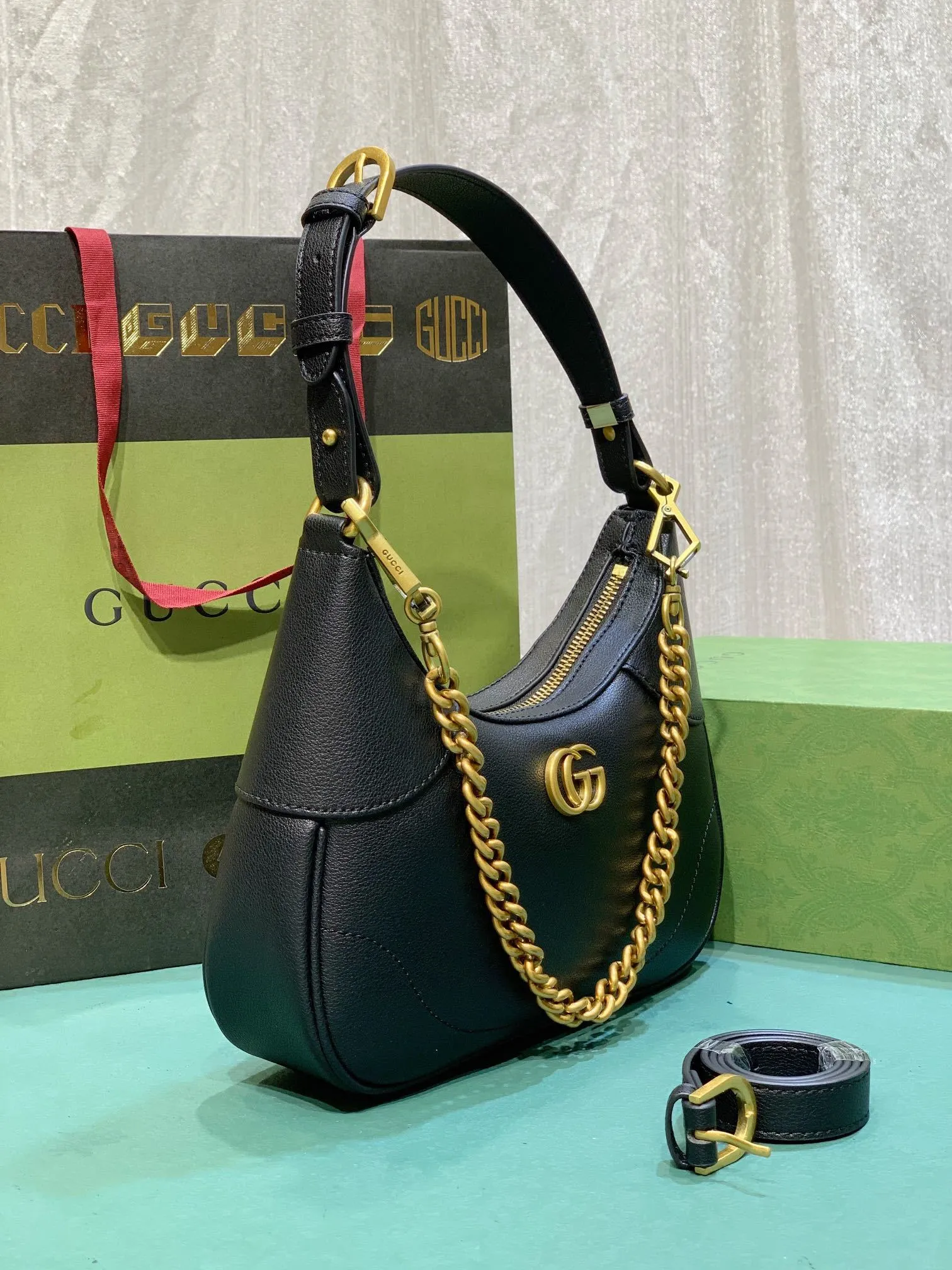 All categories Official website "Brand Women's Bags" Women's Bags 💙 GUCCI 2024 latest GUCCI crossbody bag