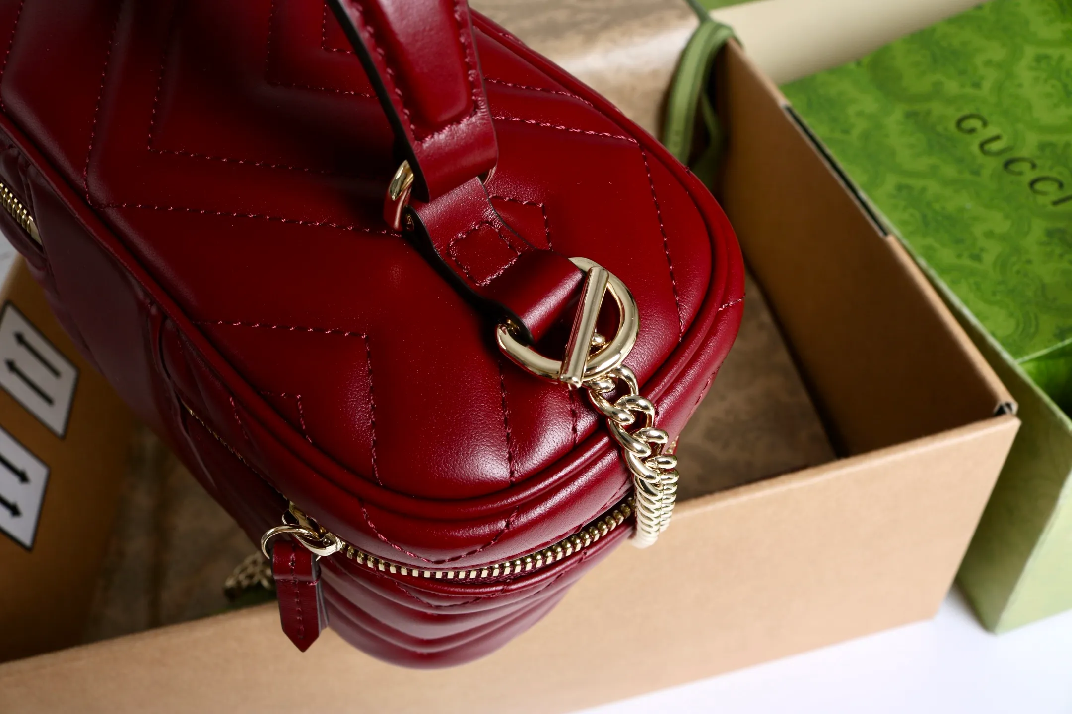 All categories Official website "Brand Women's Bags" Women's Bags 💙 GUCCI 2026 GUCCI new crossbody shoulder bag