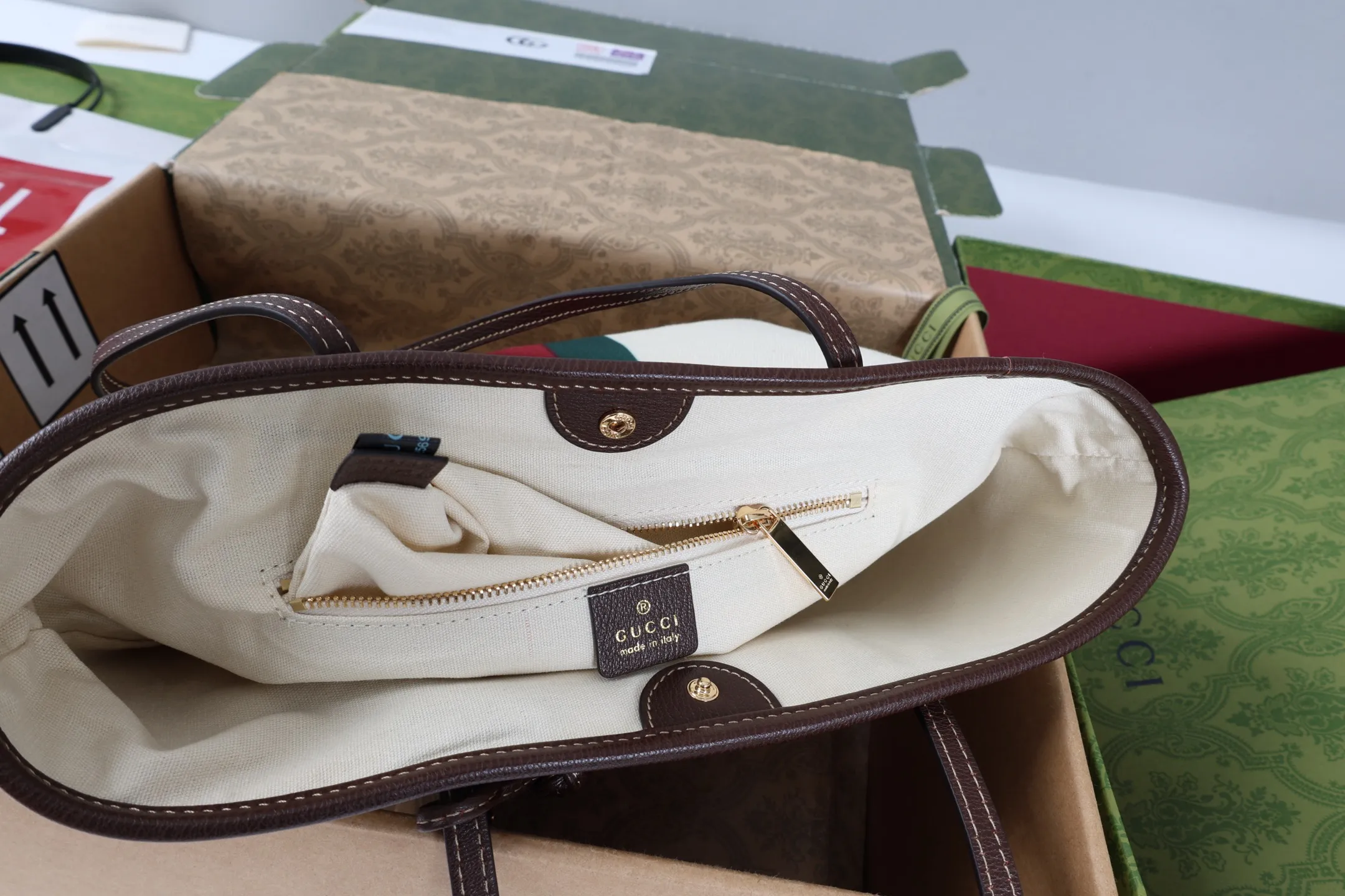 All Categories Official Website "Brand Women's Bags" Women's Bags 💙 GUCCI 2026 Classic GUCCI Print Crossbody Bag