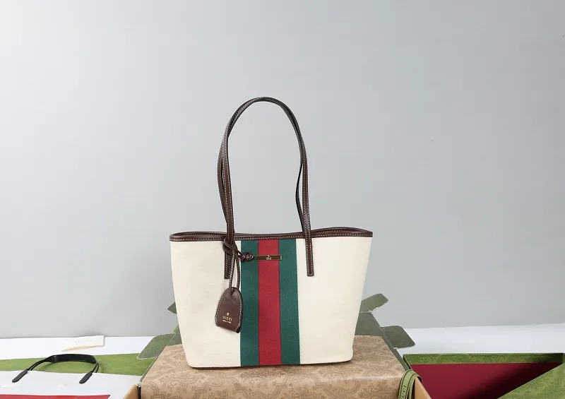 All Categories Official Website "Brand Women's Bags" Women's Bags 💙 GUCCI 2026 Classic GUCCI Print Crossbody Bag
