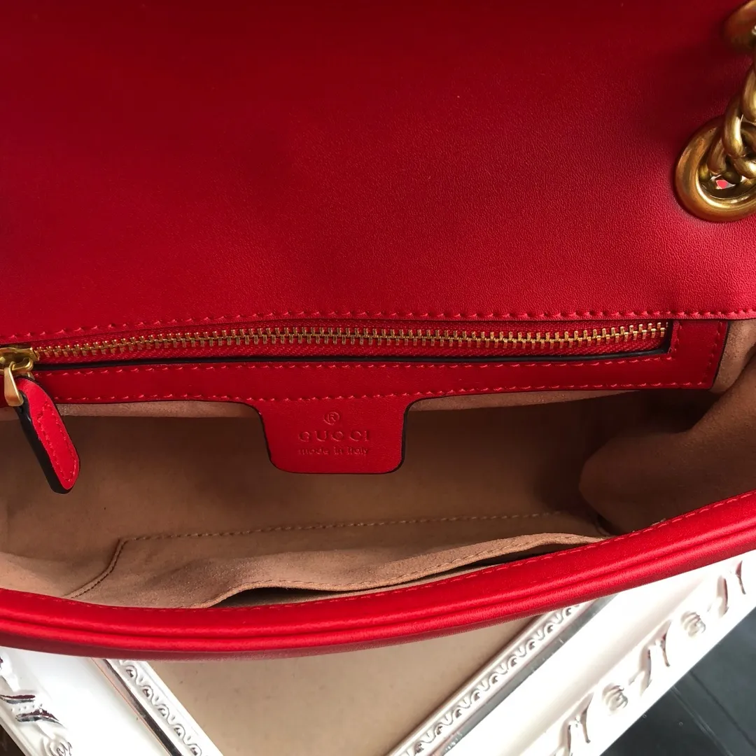 All categories Official website "Brand Women's Bags" Women's Bags 💙 GUCCI Fine imitation Gucci, high imitation Gucci bags, Gucci crossbody bags, 2022 official latest version Gucci crossbody bags, Gucci bag factory, recommended bags, size: 26-15-7CM