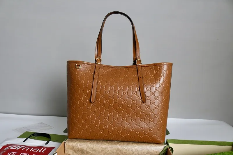 All categories Official website "Brand Women's Bags" Women's Bags 💙 GUCCI 2026 GUCCI new crossbody shoulder bag