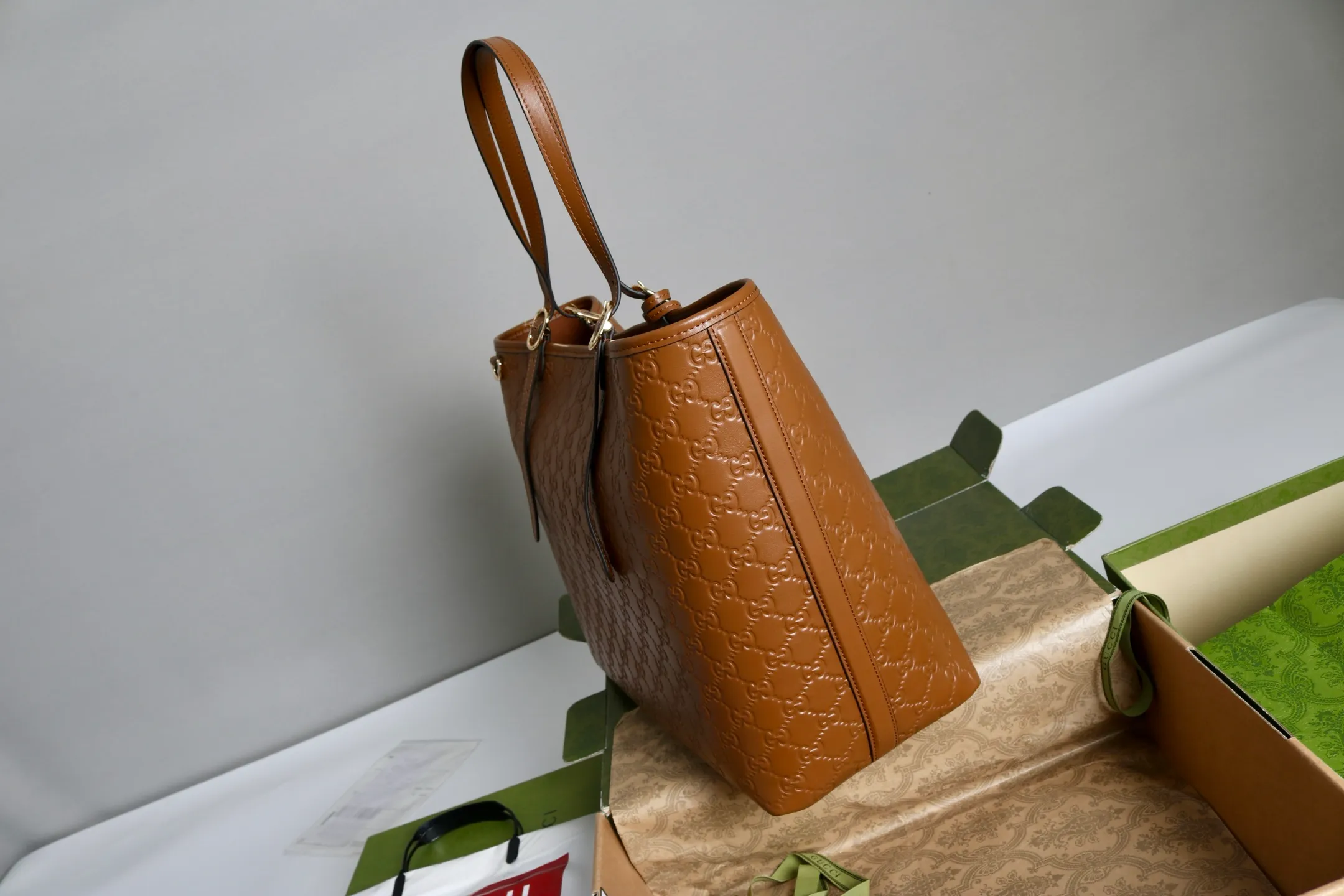 All categories Official website "Brand Women's Bags" Women's Bags 💙 GUCCI 2026 GUCCI new crossbody shoulder bag