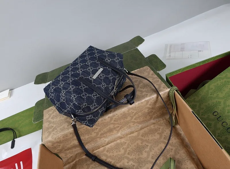 All categories Official website "Brand Women's Bags" Women's Bags 💙 GUCCI 2026 GUCCI new crossbody shoulder bag
