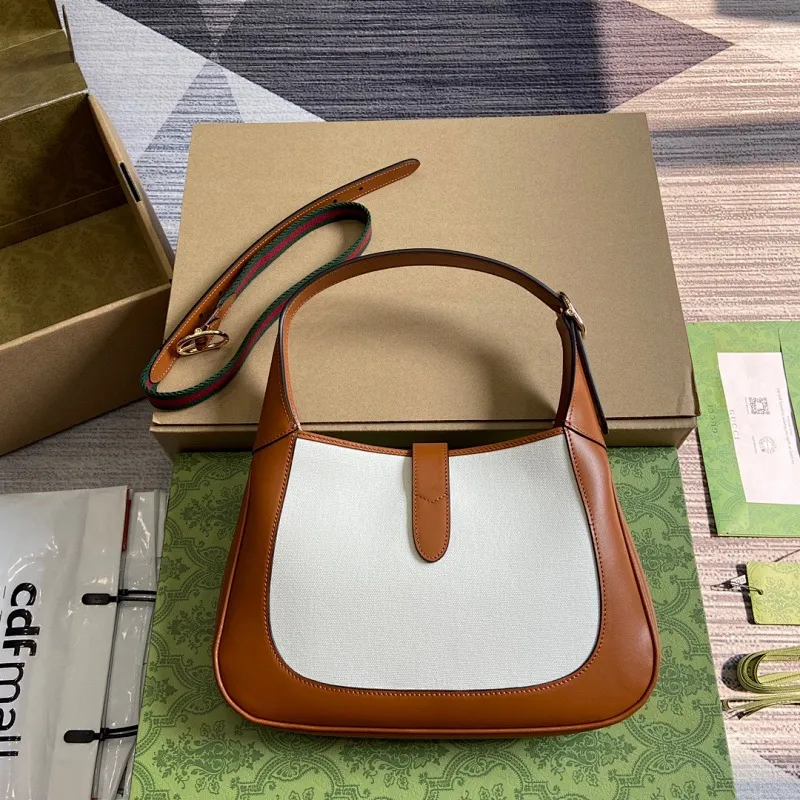 All Categories Official Website "Brand Women's Bags" Women's Bags 💙 GUCCI 2025 New GUCCI Crossbody Bag