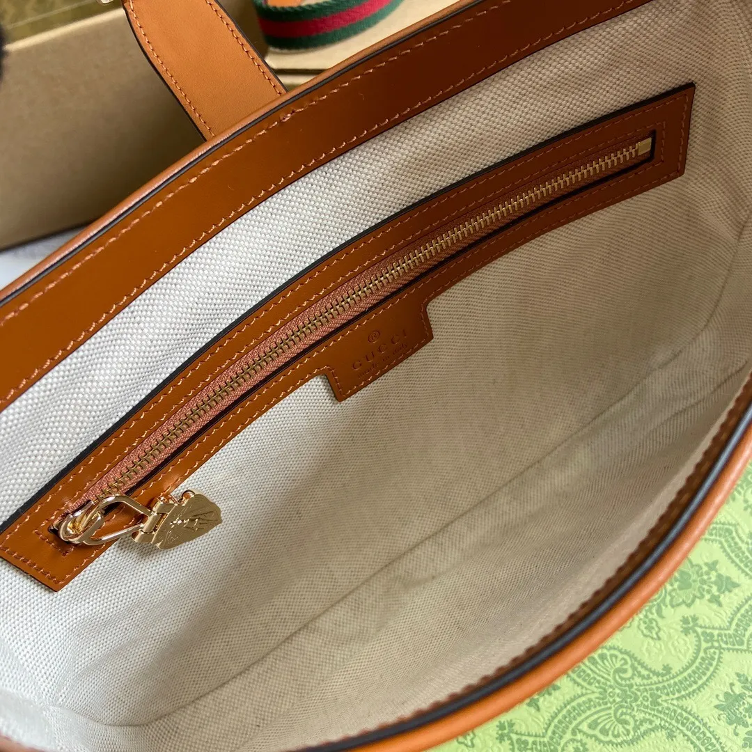All Categories Official Website "Brand Women's Bags" Women's Bags 💙 GUCCI 2025 New GUCCI Crossbody Bag