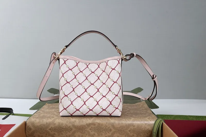 All categories Official website "Brand Women's Bags" Women's Bags 💙 GUCCI 2026 GUCCI new crossbody shoulder bag