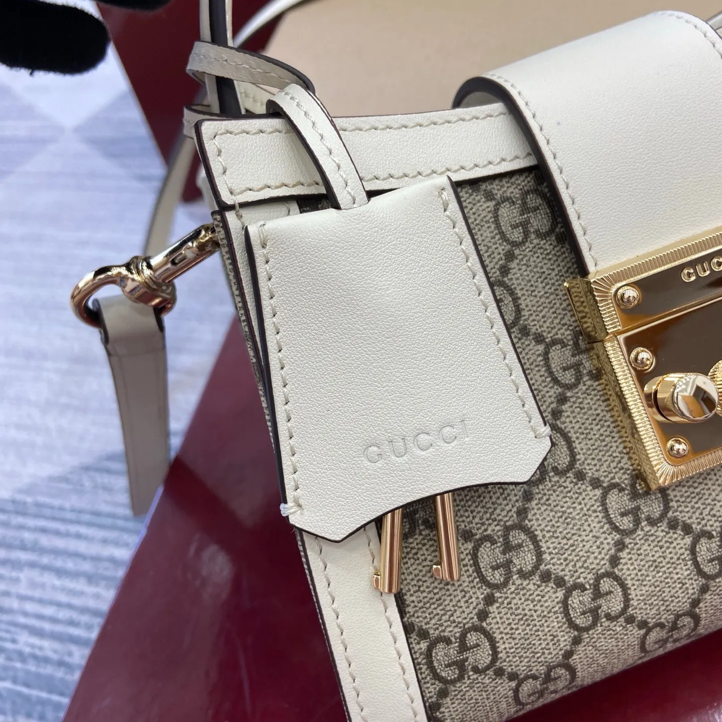 All Categories Official Website "Brand Women's Bags" Women's Bags 💙 GUCCI 2025 New GUCCI Crossbody Bag