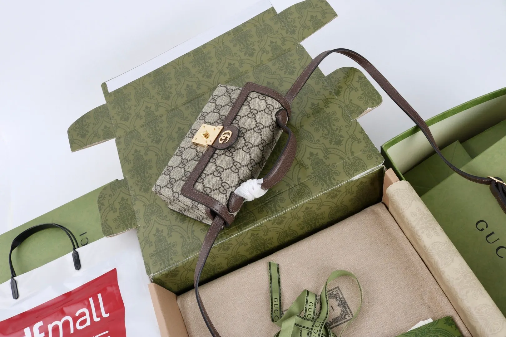 All Categories Official Website "Brand Women's Bags" Women's Bags 💙 GUCCI versatile lightweight crossbody bag for men and women