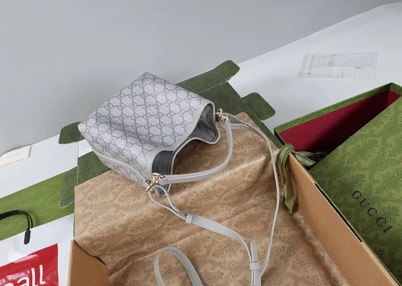 All categories Official website "Brand Women's Bags" Women's Bags 💙 GUCCI 2026 GUCCI new crossbody shoulder bag