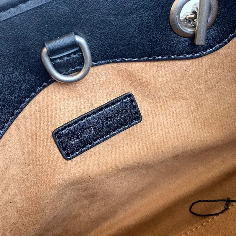 All categories Official website "Brand Women's Bags" Women's Bags 💙 GUCCI 2022 official new Gucci crossbody bag wholesale Original order quality 58002000 Size: 26.5-19-11Cm