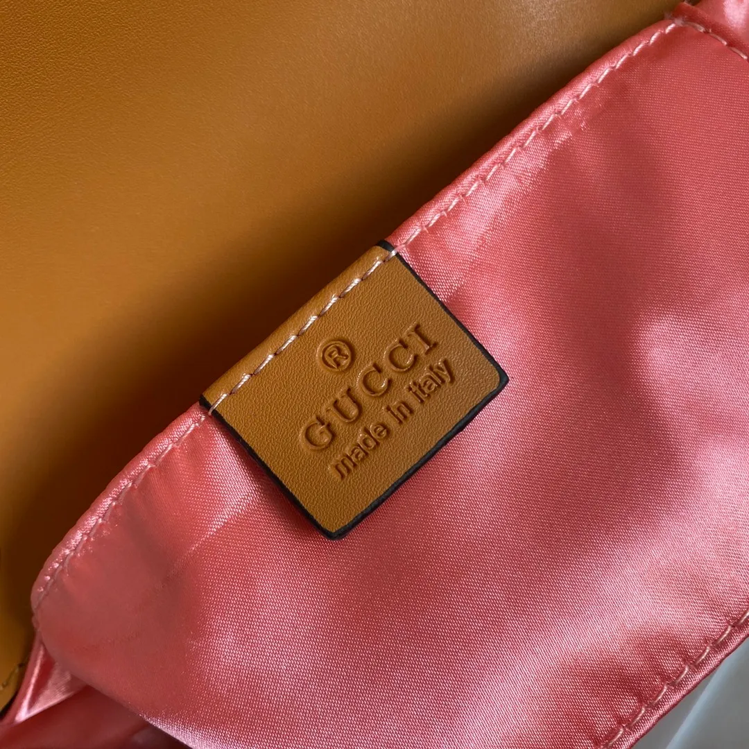 All categories Official website "Brand Women's Bags" Women's Bags 💙 GUCCI 2022 official new Gucci crossbody bag wholesale Original order quality 58002000 Size: 22-13-6Cm