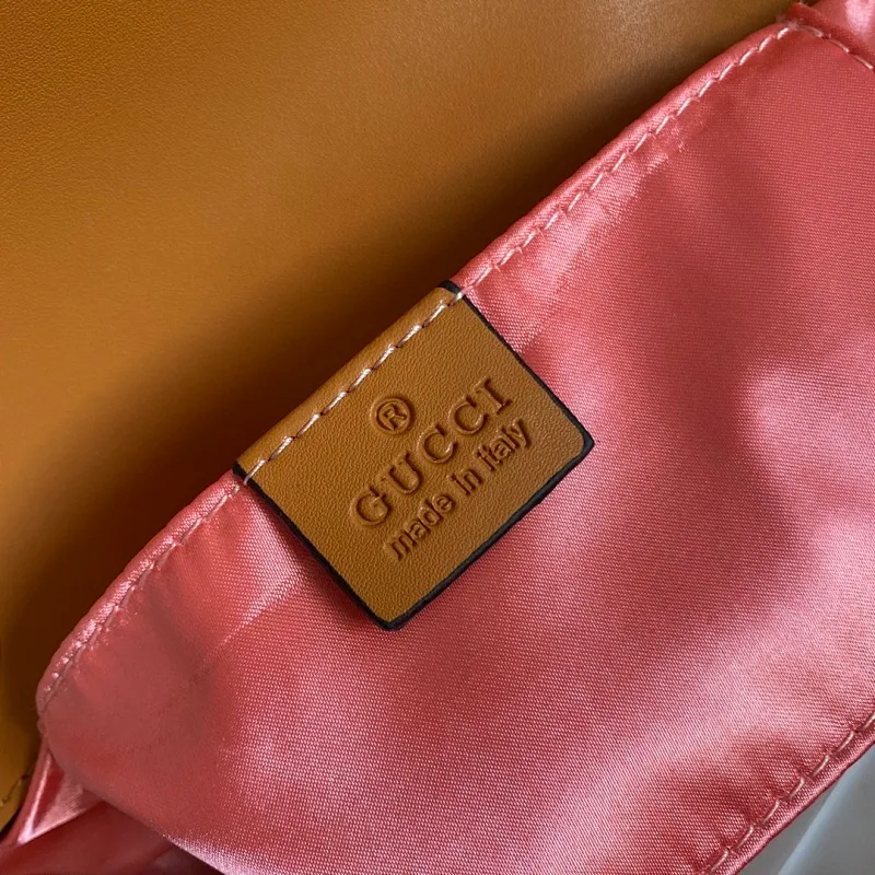 All categories Official website "Brand Women's Bags" Women's Bags 💙 GUCCI 2022 official new Gucci crossbody bag wholesale Original order quality 58002000 Size: 22-13-6Cm