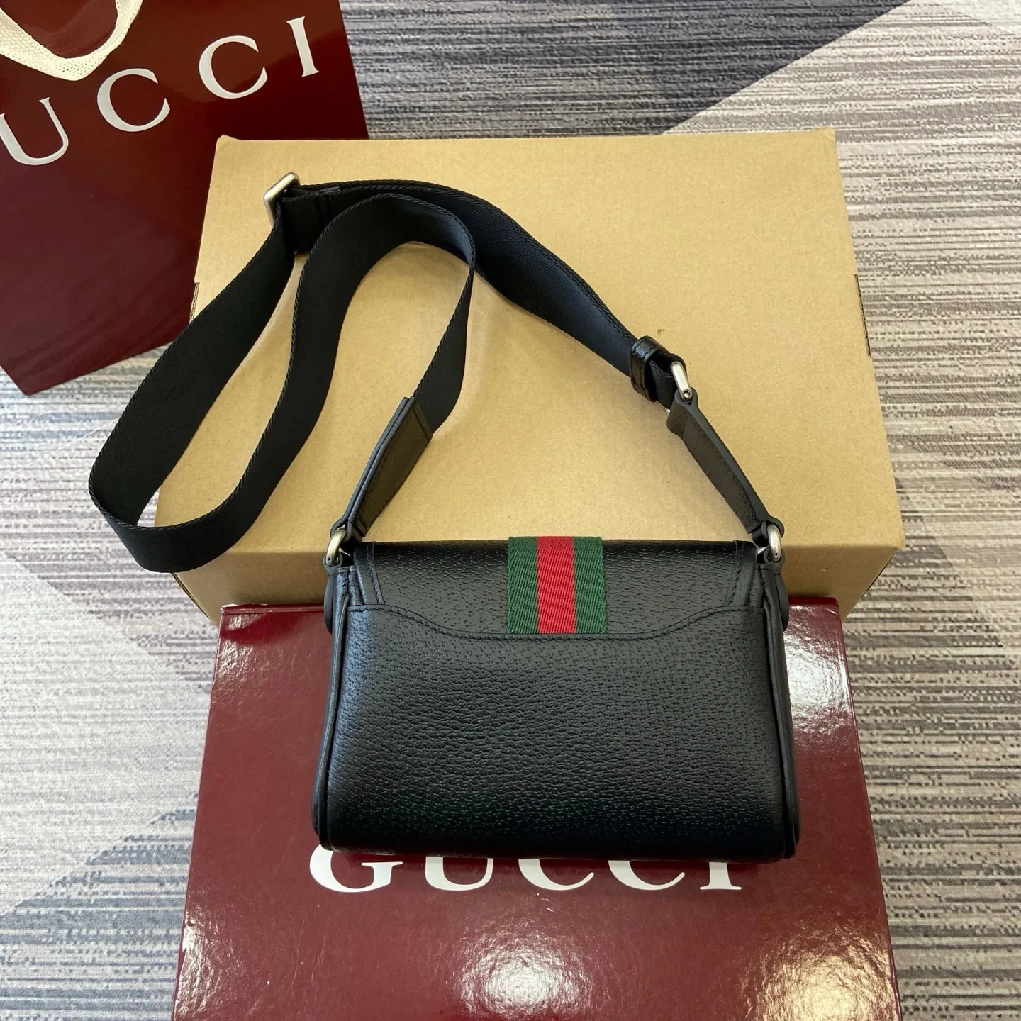 All Categories Official Website "Brand Women's Bags" Women's Bags 💙 GUCCI 2025 New GUCCI Crossbody Bag