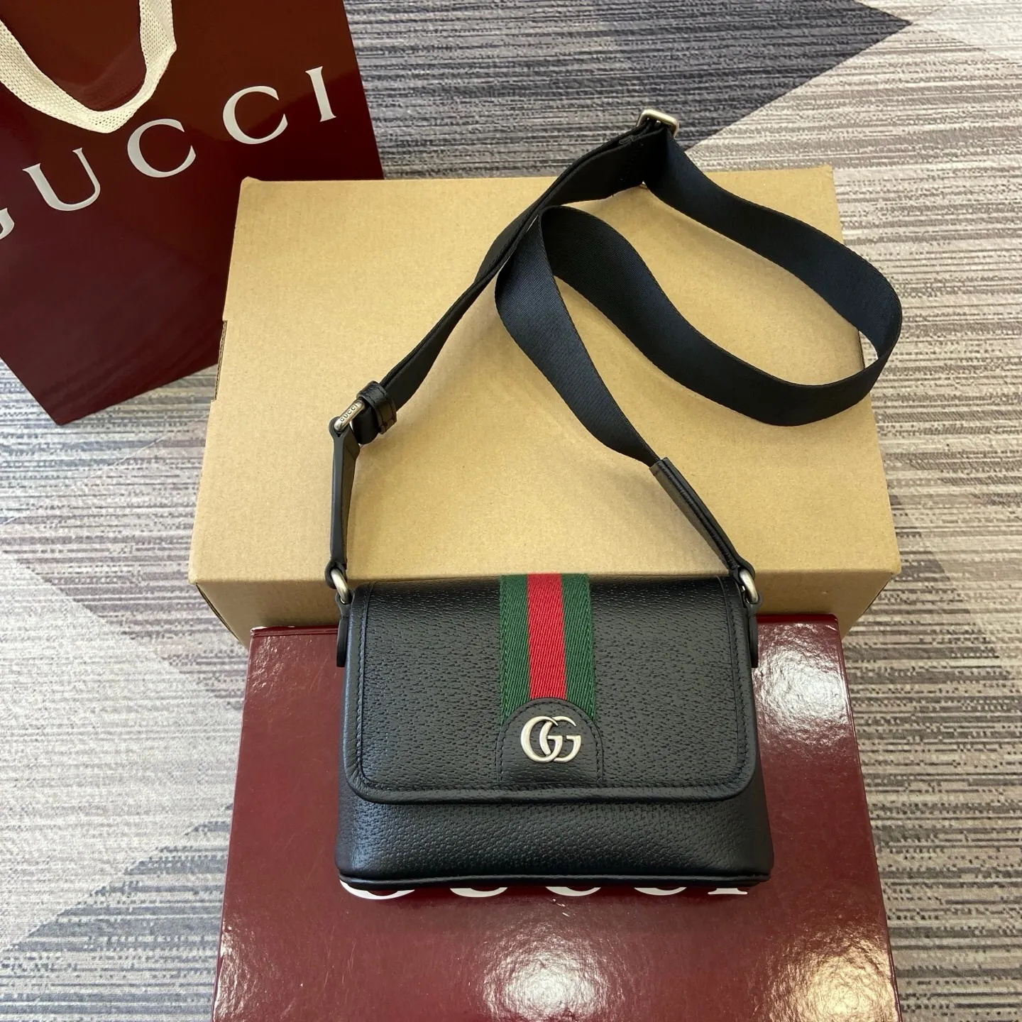 All Categories Official Website "Brand Women's Bags" Women's Bags 💙 GUCCI 2025 New GUCCI Crossbody Bag