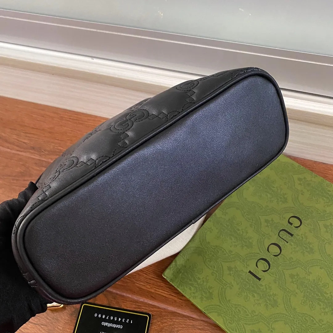 All categories Official website "Brand Women's Bags" Women's Bags 💙 GUCCI 2022 Official New Gucci Crossbody Bag Wholesale 58001800 High Quality Specifications: 23-19-8CM