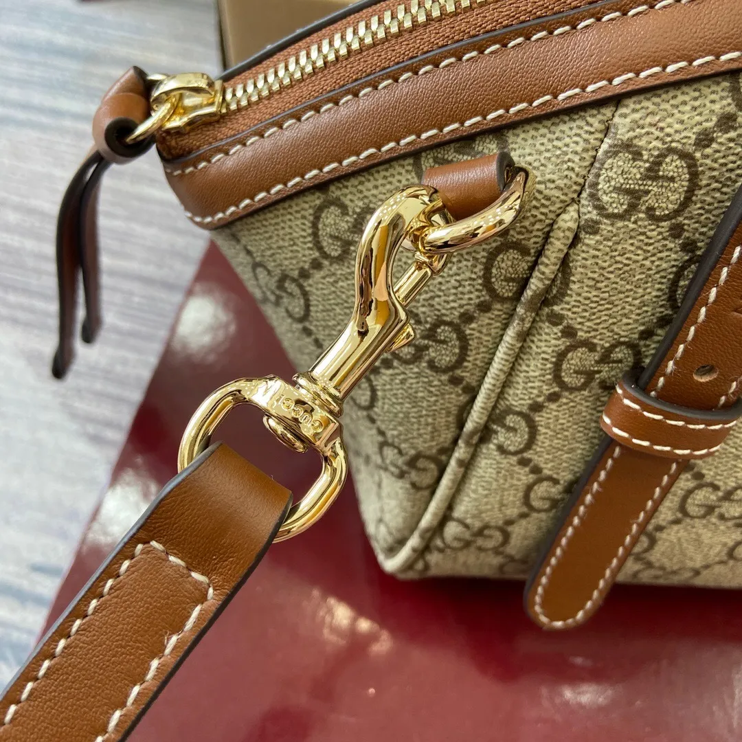 All Categories Official Website "Brand Women's Bags" Women's Bags 💙 GUCCI 2025 New GUCCI Crossbody Bag