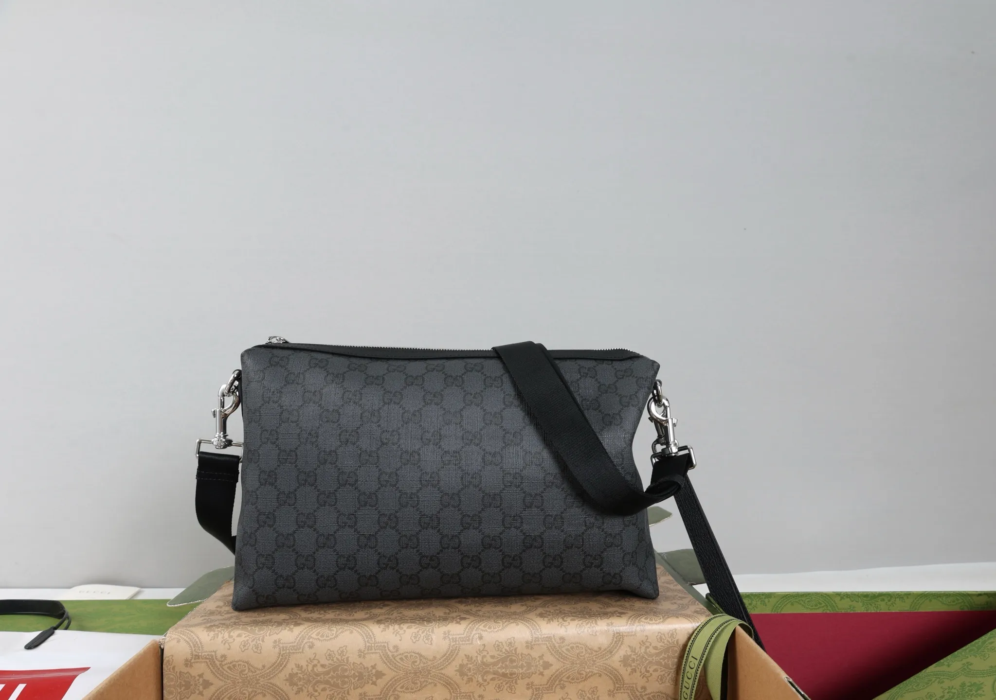 All categories Official website "Brand Women's Bags" Women's Bags 💙 GUCCI 2026 GUCCI new crossbody shoulder bag