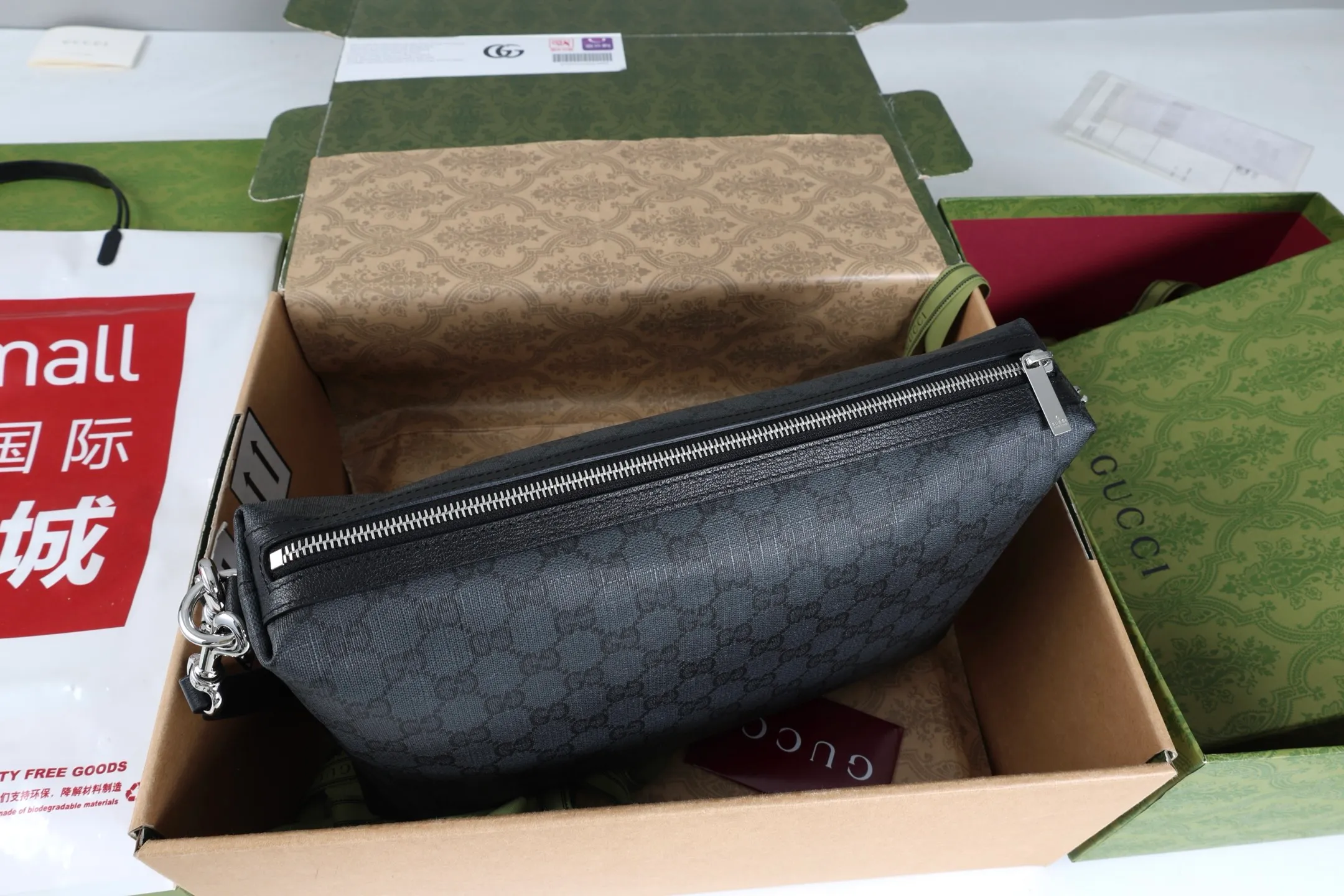 All categories Official website "Brand Women's Bags" Women's Bags 💙 GUCCI 2026 GUCCI new crossbody shoulder bag