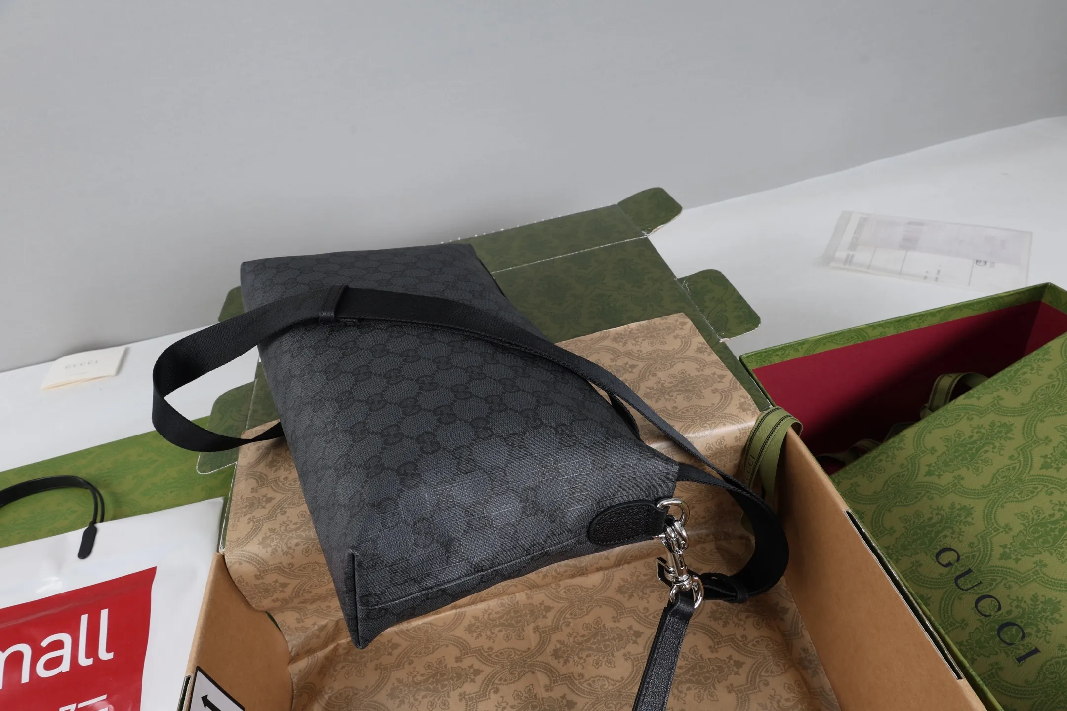 All categories Official website "Brand Women's Bags" Women's Bags 💙 GUCCI 2026 GUCCI new crossbody shoulder bag