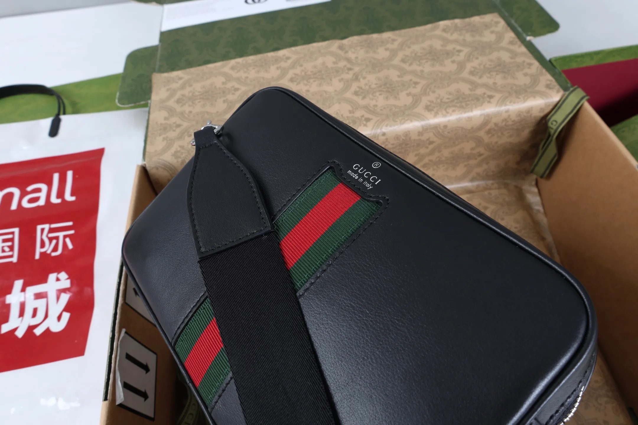 All categories Official website "Brand Women's Bags" Women's Bags 💙 GUCCI 2026 GUCCI new crossbody shoulder bag