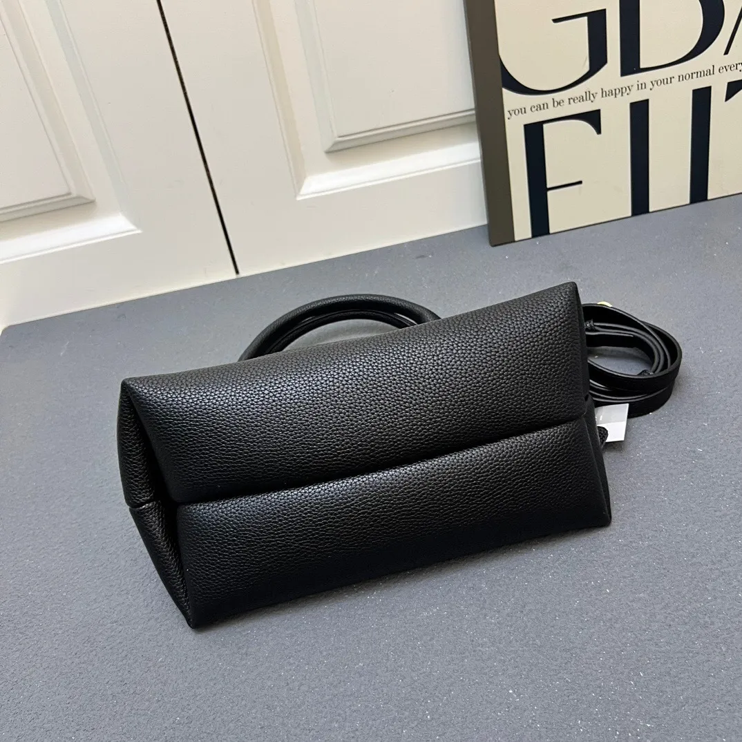 All Categories Official Website "Brand Women's Bags" Women's Bags 💙 GUCCI 2025 New Gucci Softbit Cowhide Handbag