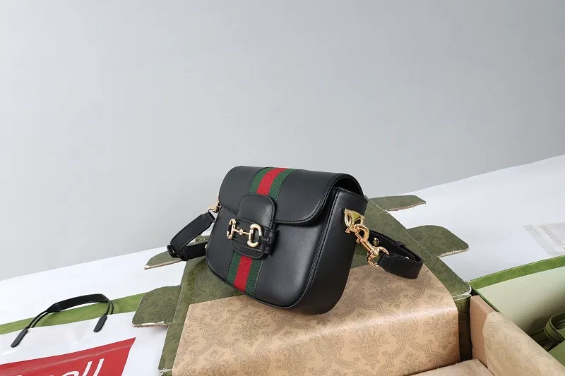 All categories Official website "Brand Women's Bags" Women's Bags 💙 GUCCI 2026 GUCCI new crossbody shoulder bag