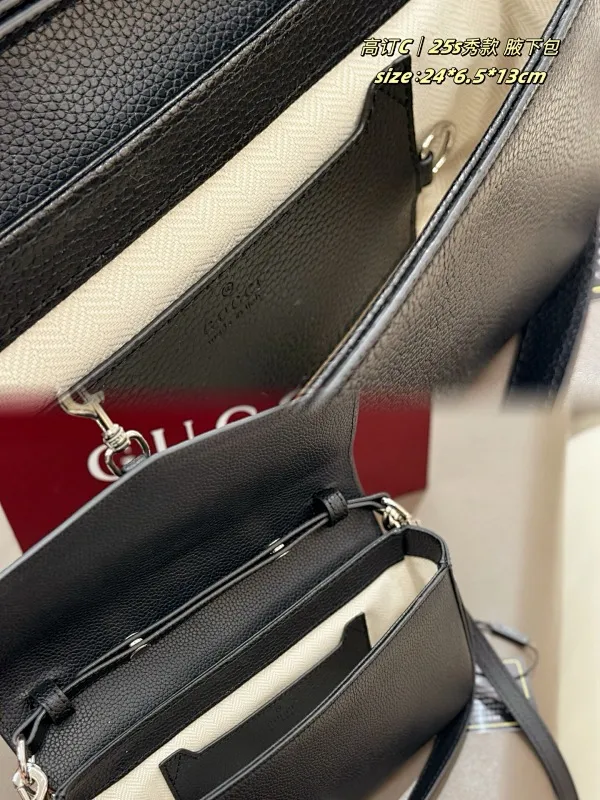 All categories Official website "Brand Women's Bags" Women's Bags 💙 GUCCI 2025 new GUCCI armpit bag