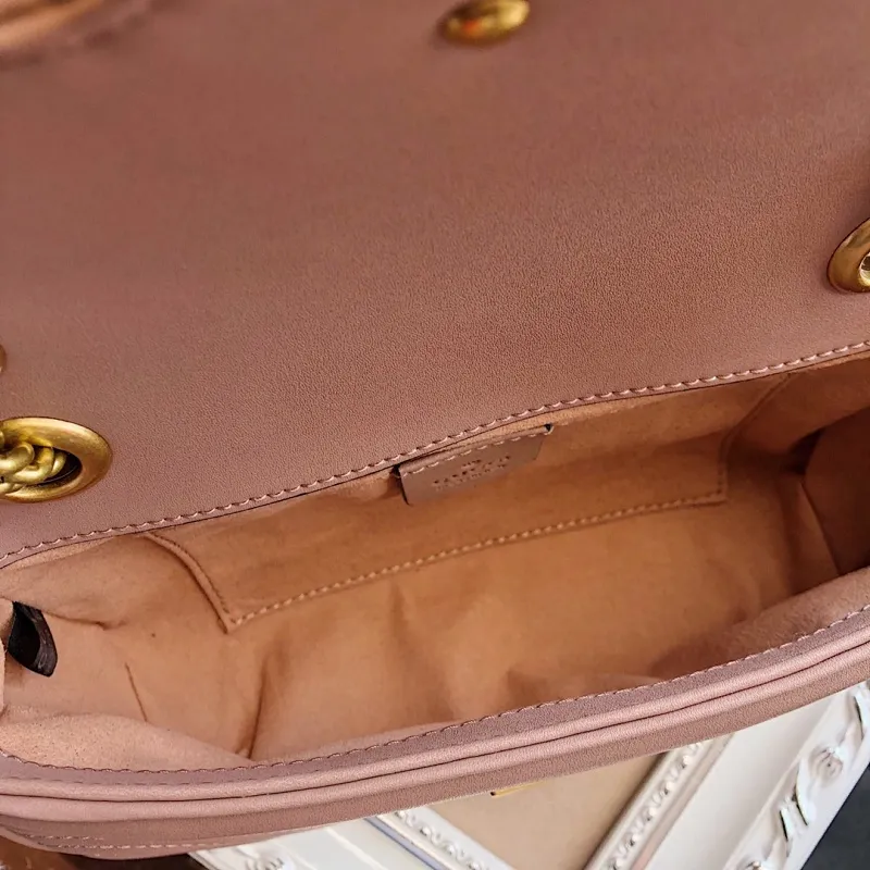 All categories Official website "Brand Women's Bags" Women's Bags 💙 GUCCI Fine imitation Gucci, high imitation Gucci bags, Gucci crossbody bags, 2022 official latest version Gucci crossbody bags, Gucci bag factory, recommended bags, size: 22-13-6CM