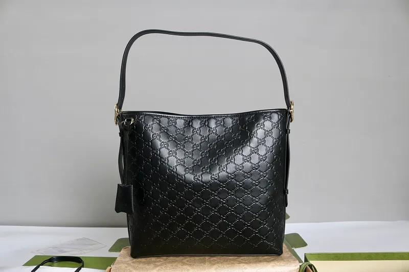 All categories Official website "Brand Women's Bags" Women's Bags 💙 GUCCI 2026 GUCCI new crossbody shoulder bag