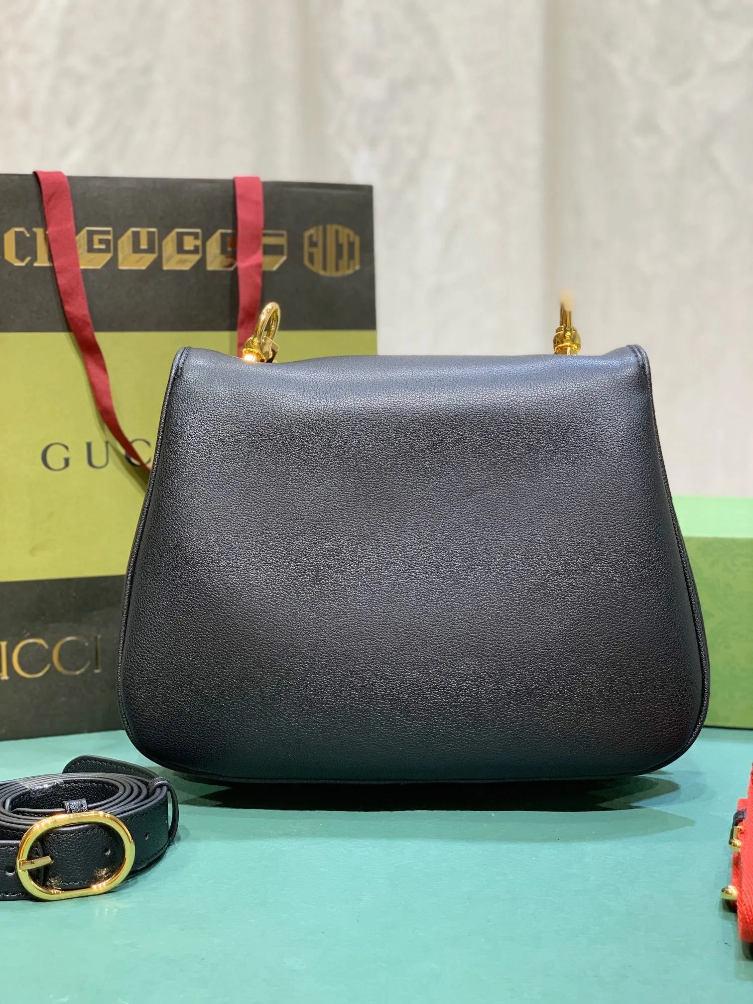 All categories Official website "Brand Women's Bags" Women's Bags 💙 GUCCI 2024 latest GUCCI crossbody bag