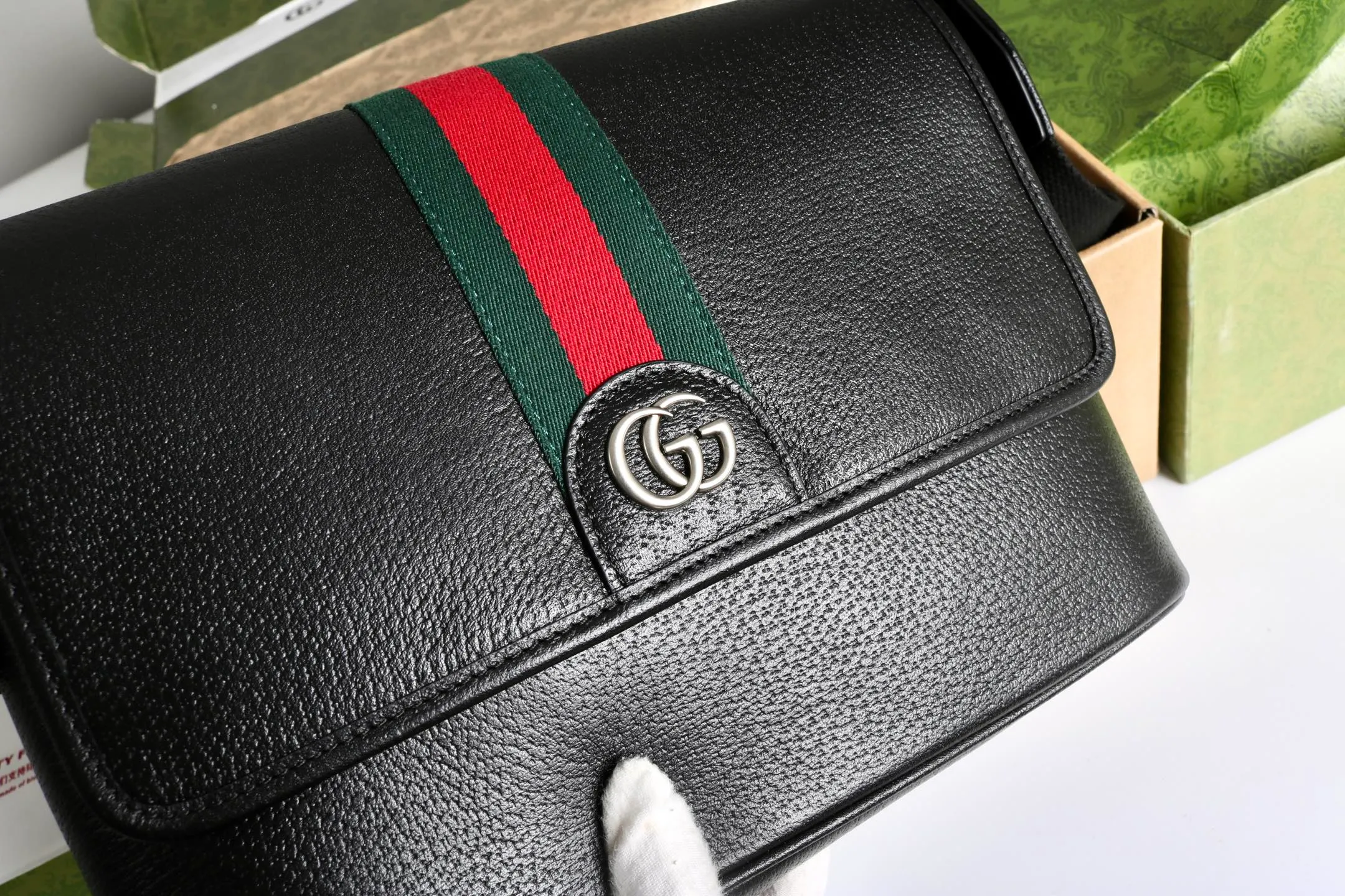 All categories Official website "Brand Women's Bags" Women's Bags 💙 GUCCI 2026 GUCCI new crossbody shoulder bag