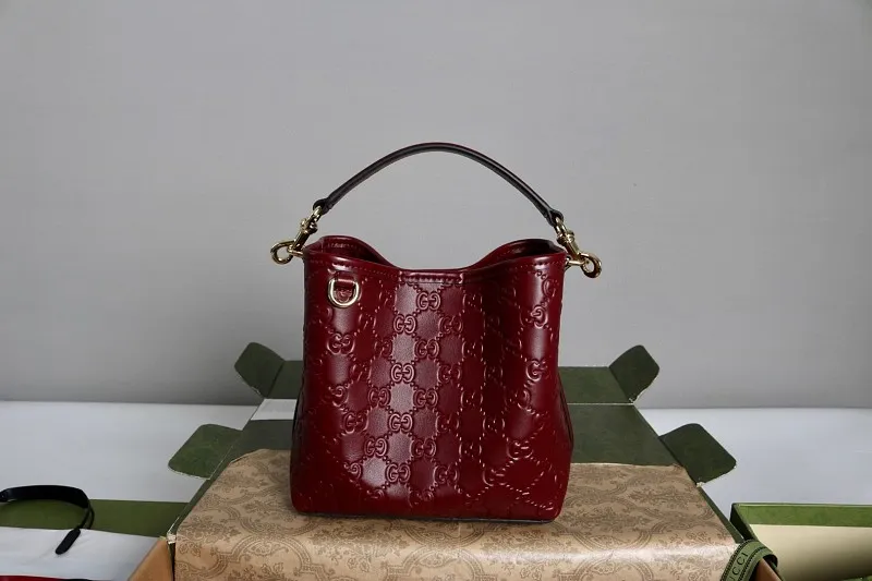 All categories Official website "Brand Women's Bags" Women's Bags 💙 GUCCI 2026 GUCCI new crossbody shoulder bag