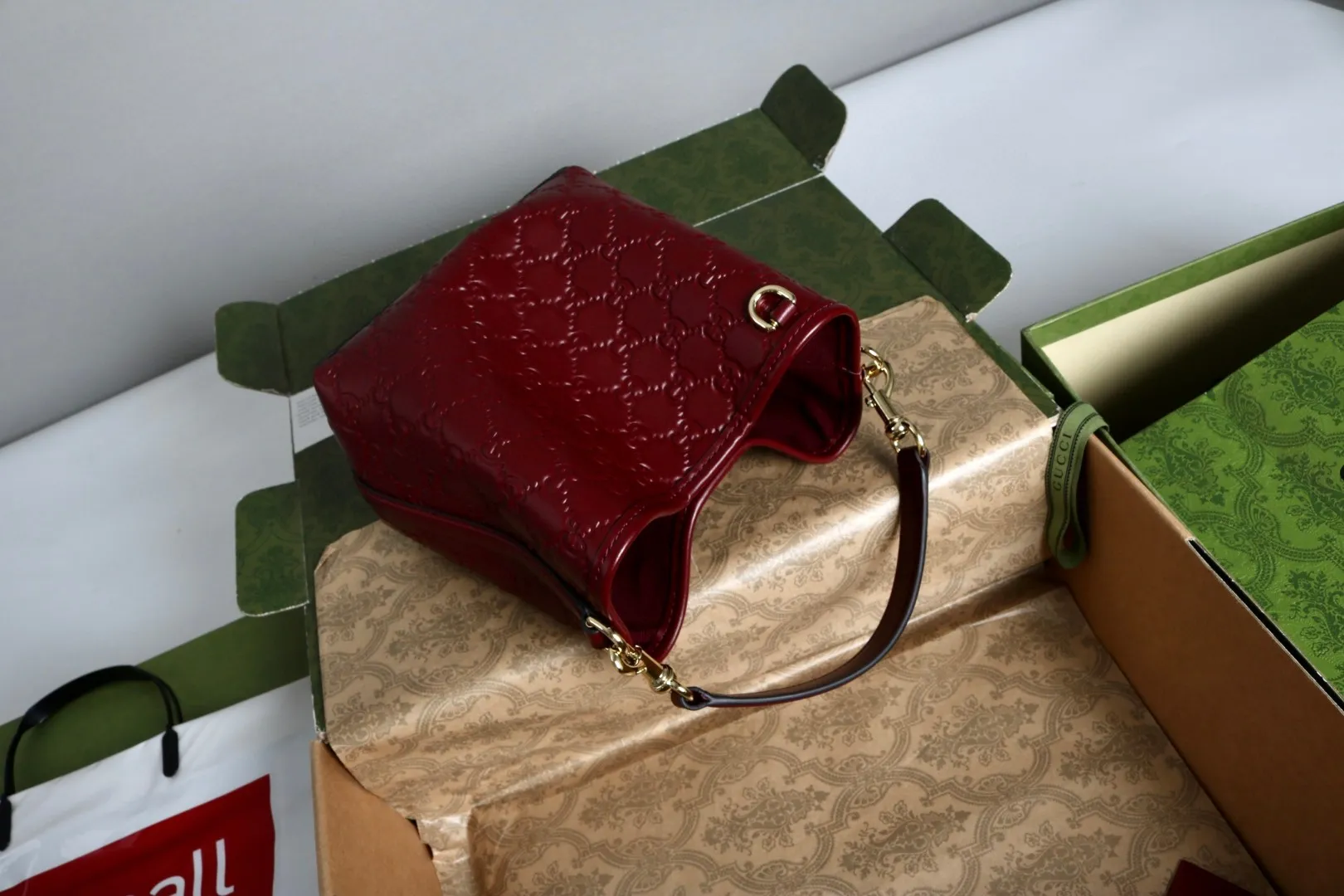 All categories Official website "Brand Women's Bags" Women's Bags 💙 GUCCI 2026 GUCCI new crossbody shoulder bag