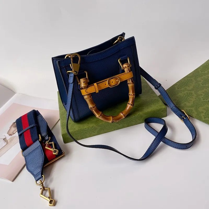 All categories Official website "Brand Women's Bags" Women's Bags 💙 GUCCI 2022 Official New Gucci Mini Tote Bag Wholesale 58002000 High Quality Specifications: 20-16-10CM