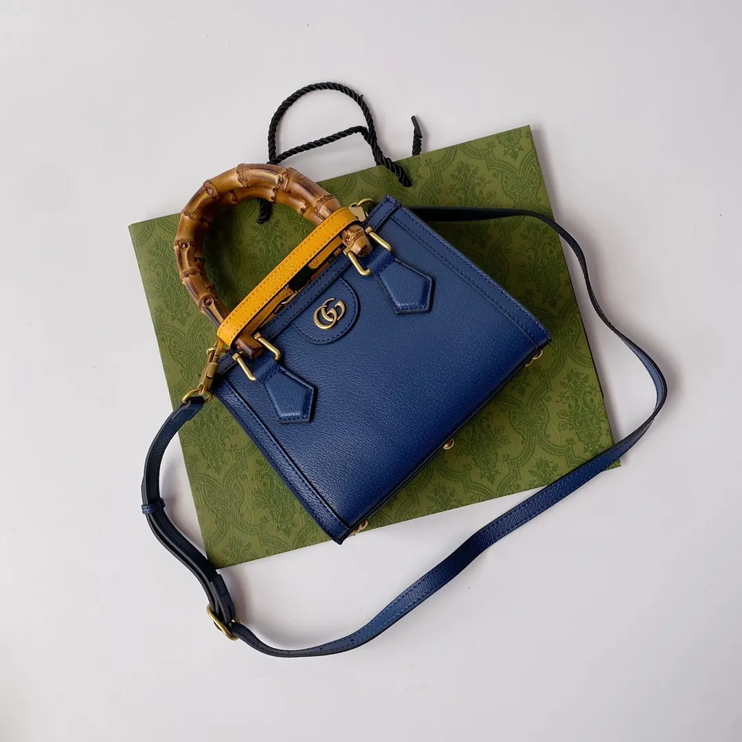 All categories Official website "Brand Women's Bags" Women's Bags 💙 GUCCI 2022 Official New Gucci Mini Tote Bag Wholesale 58002000 High Quality Specifications: 20-16-10CM
