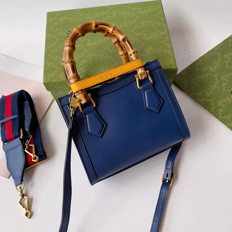All categories Official website "Brand Women's Bags" Women's Bags 💙 GUCCI 2022 Official New Gucci Mini Tote Bag Wholesale 58002000 High Quality Specifications: 20-16-10CM