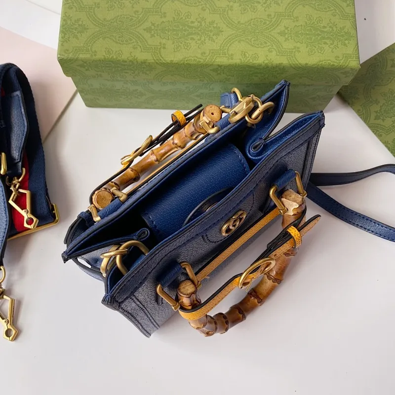 All categories Official website "Brand Women's Bags" Women's Bags 💙 GUCCI 2022 Official New Gucci Mini Tote Bag Wholesale 58002000 High Quality Specifications: 20-16-10CM