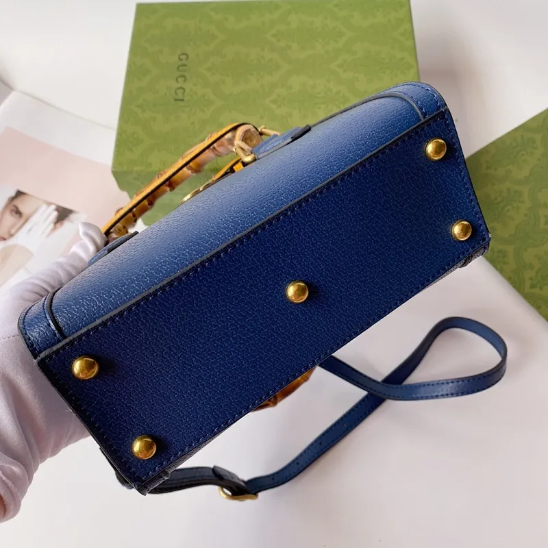 All categories Official website "Brand Women's Bags" Women's Bags 💙 GUCCI 2022 Official New Gucci Mini Tote Bag Wholesale 58002000 High Quality Specifications: 20-16-10CM