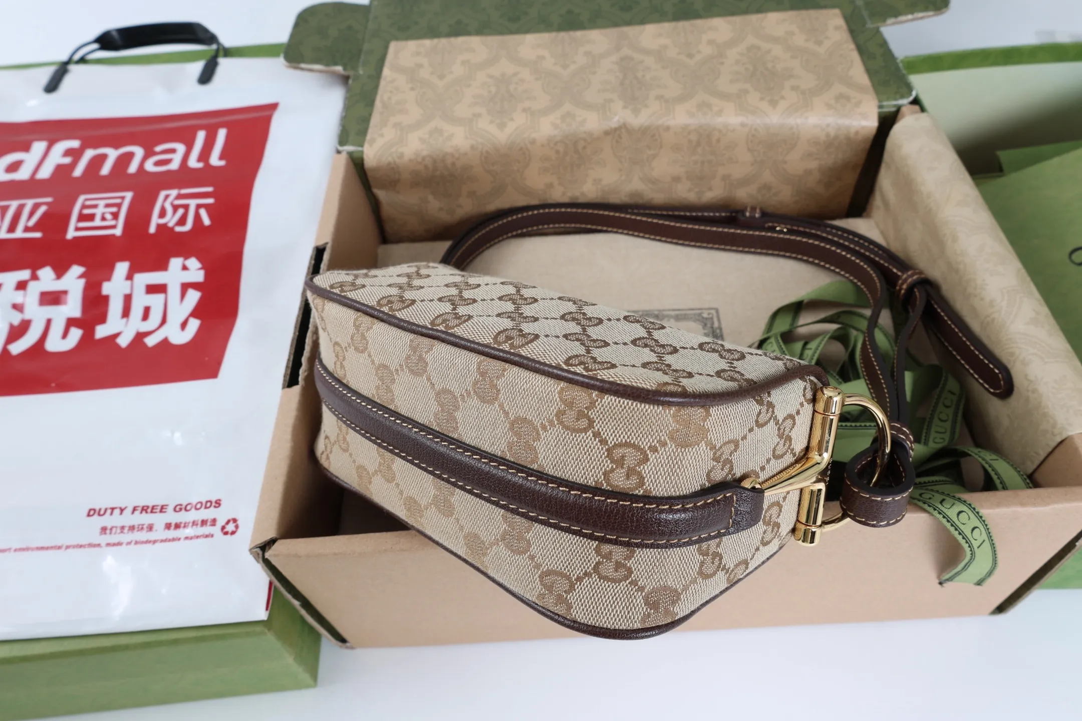 All categories Official website "Brand Women's Bags" Women's Bags 💙 GUCCI 2026 GUCCI new crossbody shoulder bag