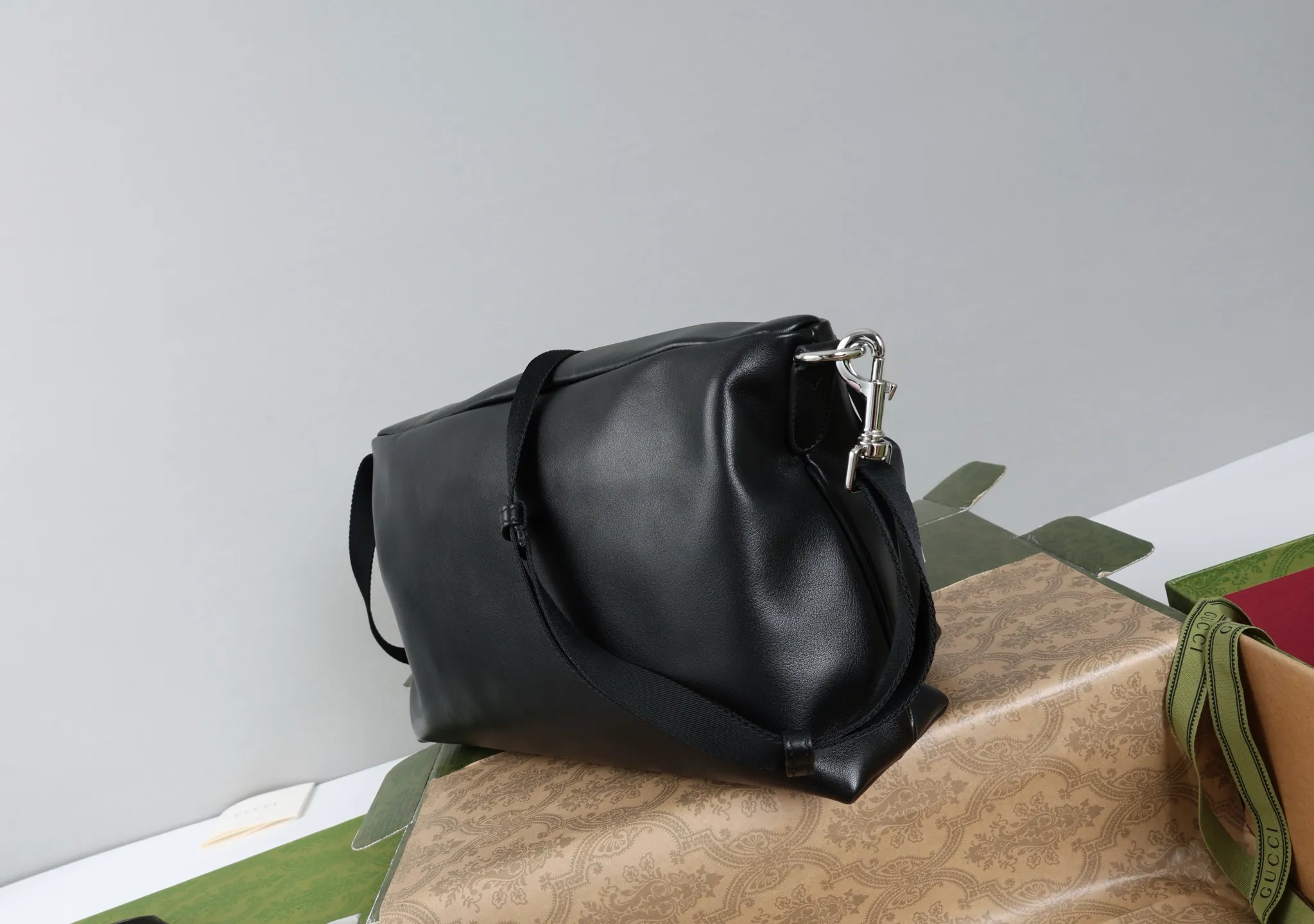 All categories Official website "Brand Women's Bags" Women's Bags 💙 GUCCI 2026 GUCCI new crossbody shoulder bag