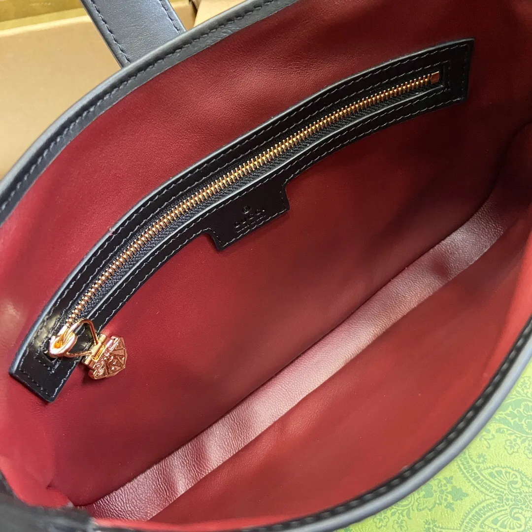 All categories Official website "Brand Women's Bags" Women's Bags 💙 GUCCI 2025 new GUCCI armpit bag